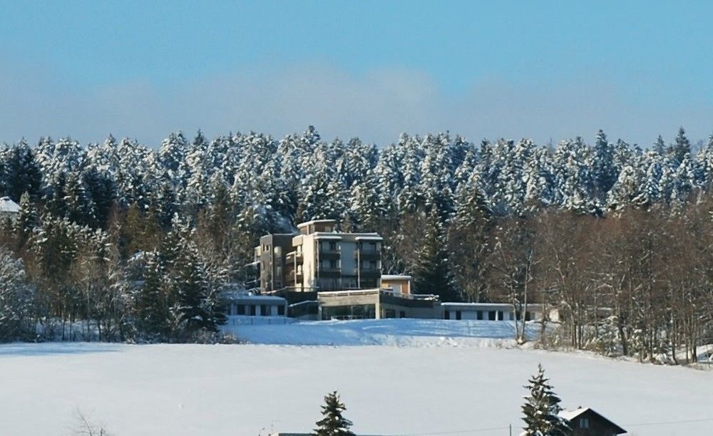 Evasion Tonique Hotel Villers le Lac Bagian luar foto
